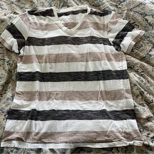 Men’s Le Chateau Striped V-Neck Large
